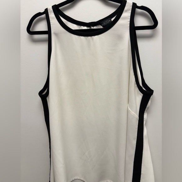 4 for $25 🍒 Michel Studio Elegant Black and White Sleeveless Top - Picture 3 of 6